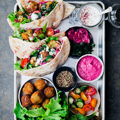 64662-192235-Falafel pita prep.png